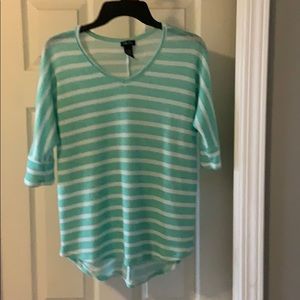 Light green/white stripe 3/4 sleeve sweater. L